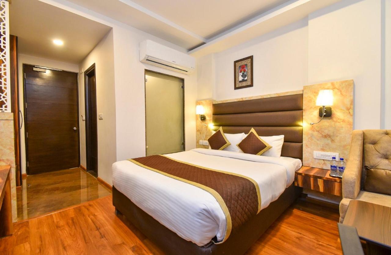 Hotel Suncity Plaza, Sitapura, Dzsaipur Szoba fotó